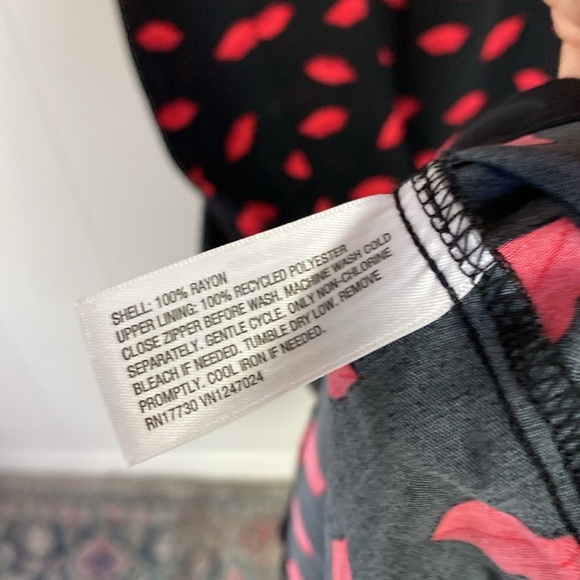 Women's Short Sleeve Maxi Sundress - A New Day Black/Red Lip Print Sz 4 - Picture 9 of 10